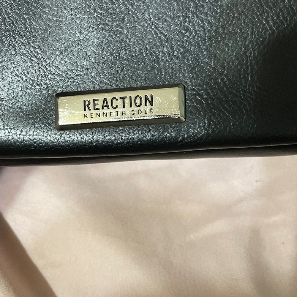 Reaction Kenneth Cole NWOT Black Vegan Leather Pebble Backpack Purse - Picture 6 of 10